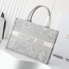 Christian Dior Shopping Bags